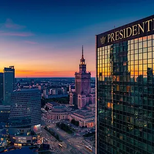 marriott-warsaw.warsawhotelspoland.com/